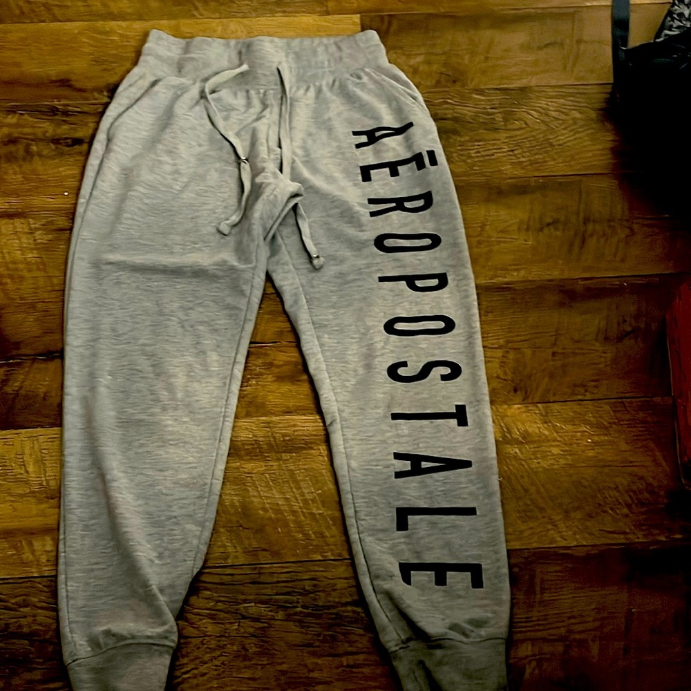 grey small aeropostale sweats